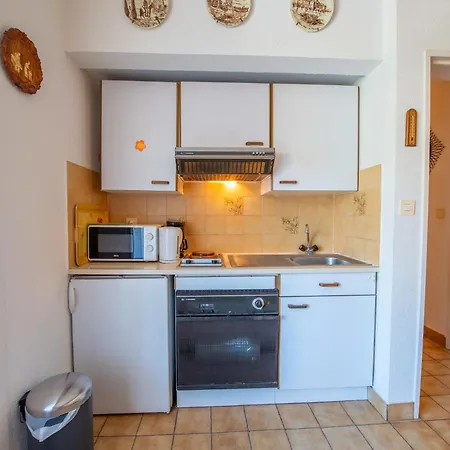 Les Vignes-2 By Interhome *