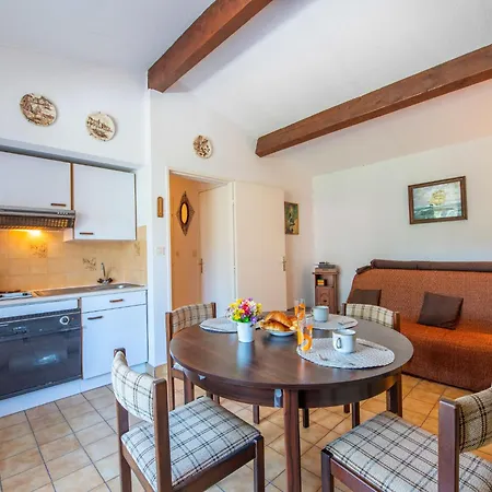Apartamento Les Vignes-2 By Interhome *
